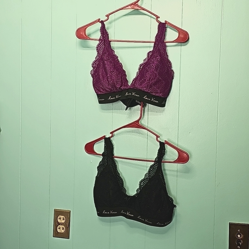 2 XOXO Brallets size medium